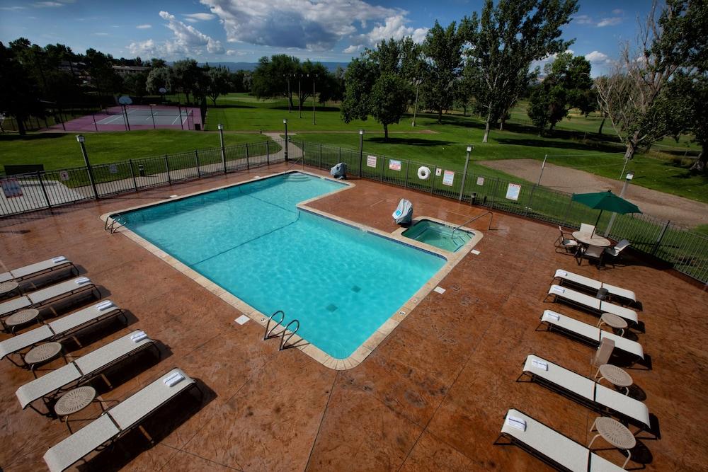 Отель Doubletree By Hilton Гранд Джанкшен Экстерьер фото