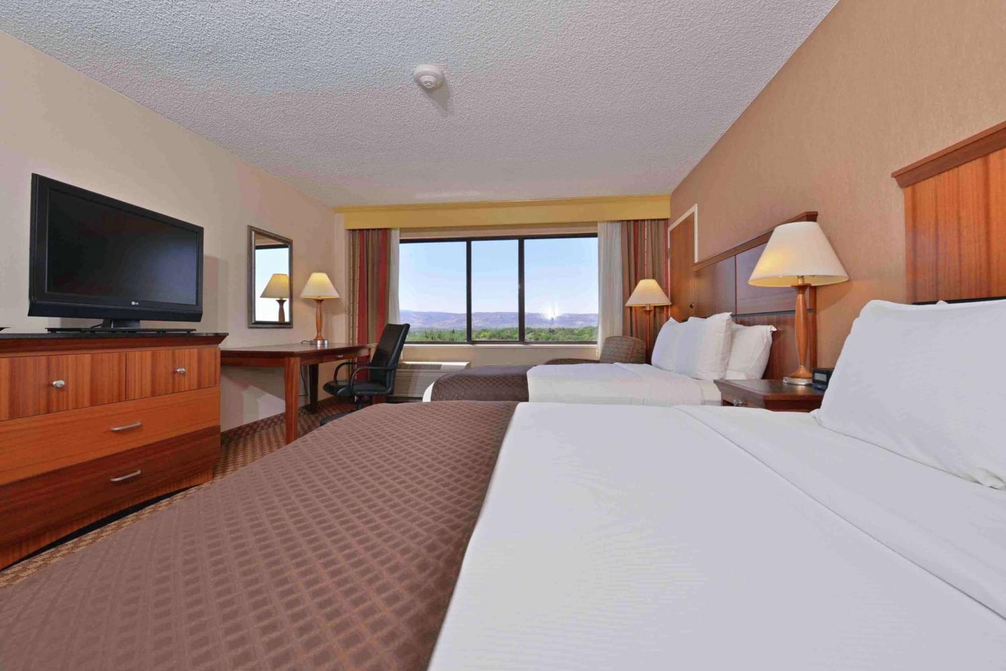 Отель Doubletree By Hilton Гранд Джанкшен Экстерьер фото
